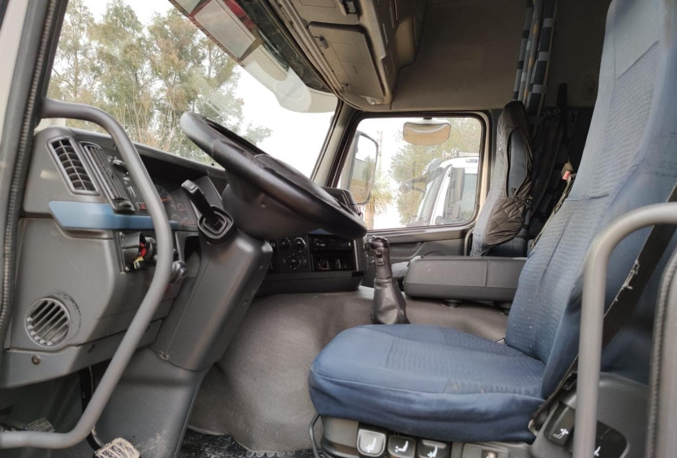 ESPANHA · Cabeza Tractora Volvo y banera — imagen 7