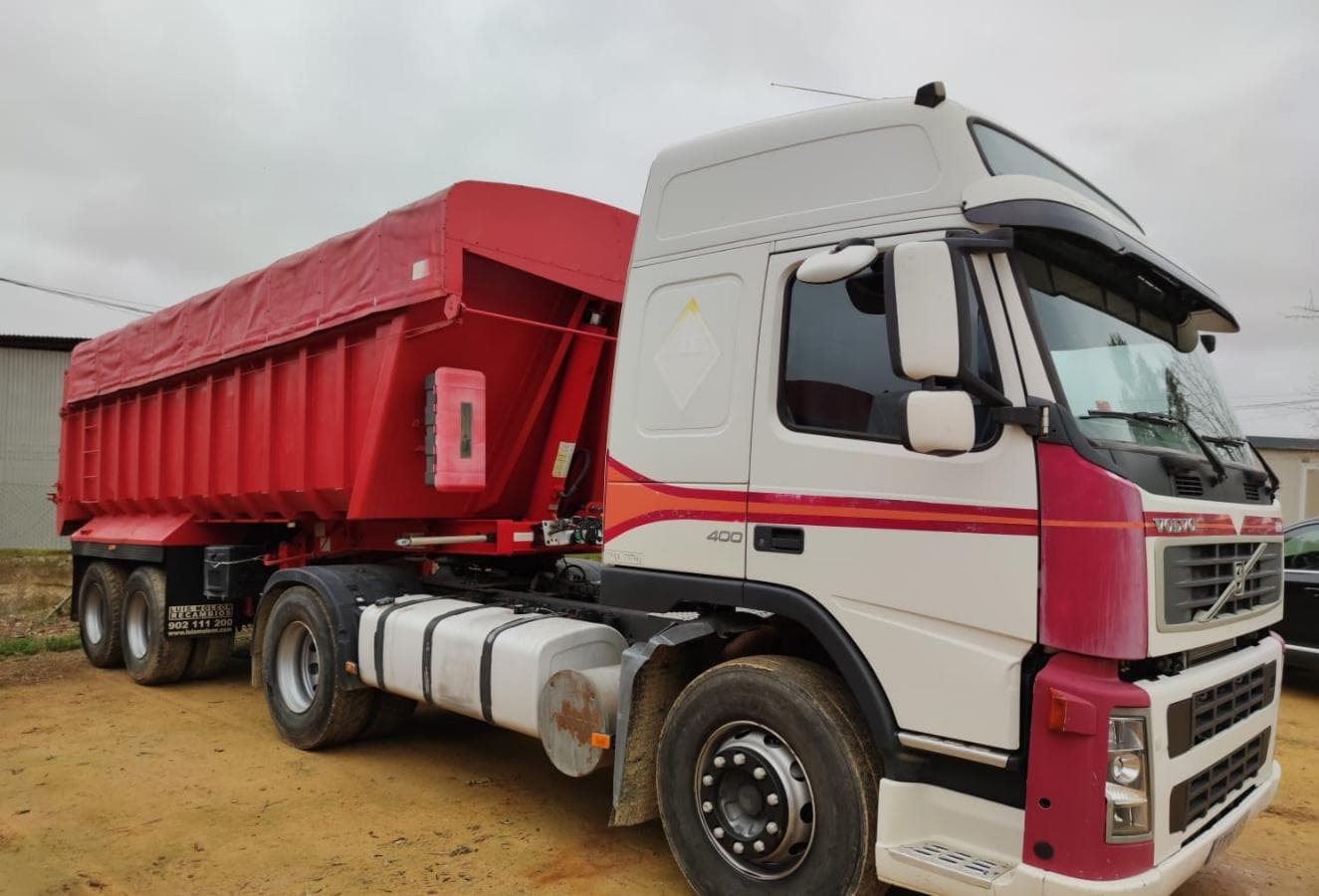 ESPANHA · Cabeza Tractora Volvo y banera — imagen 1