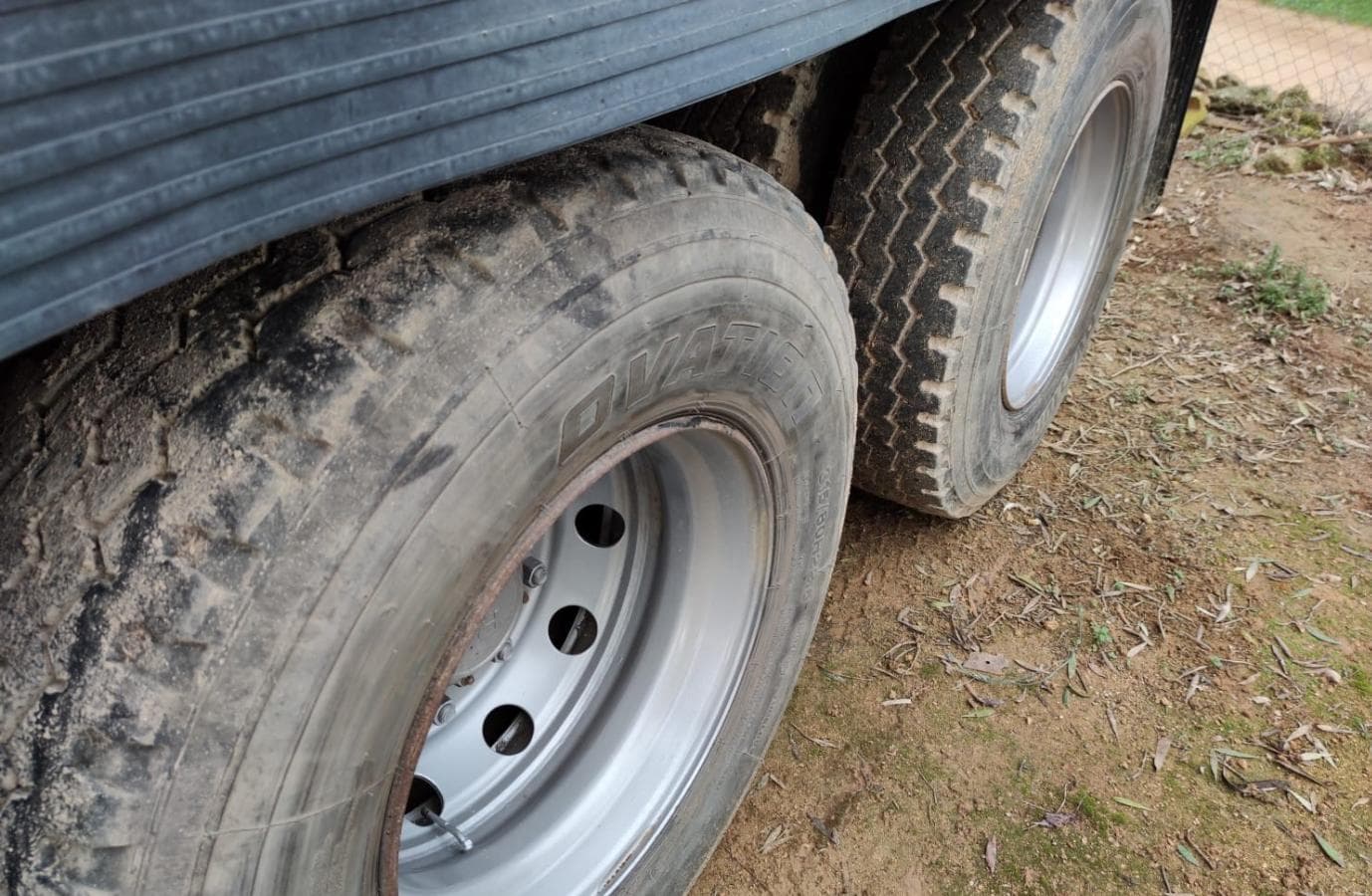 ESPANHA · Cabeza Tractora Volvo y banera — imagen 6