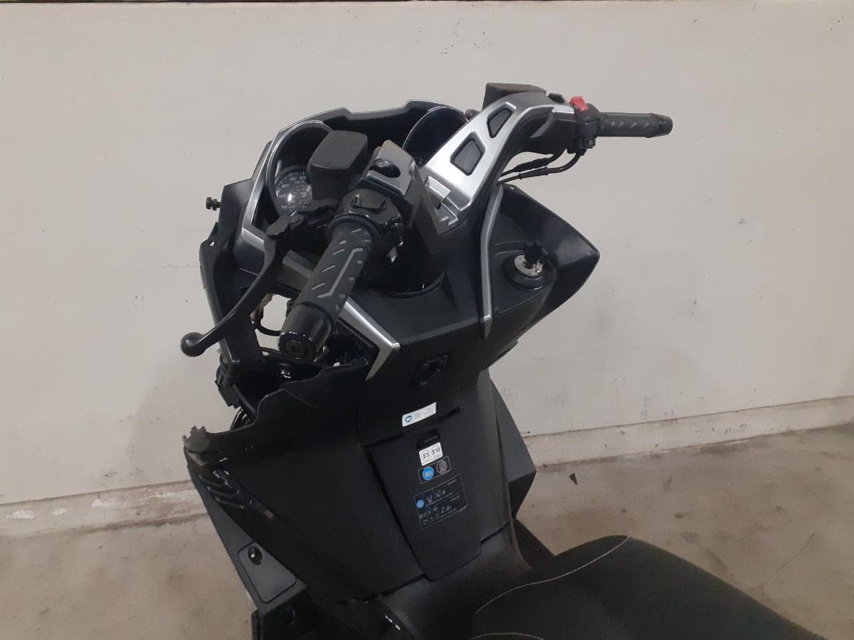 Kawasaki J 300 · Ano 2019 — image 5