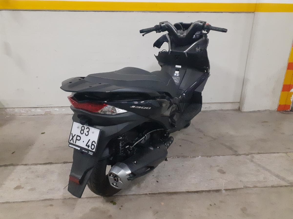 Kawasaki J 300 · Ano 2019 — image 3