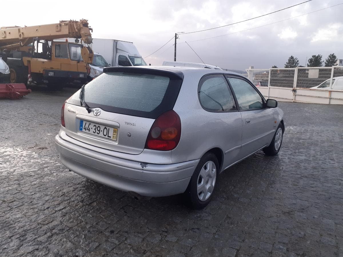 Toyota Corolla 2.0D Van · Ano 1999 — imagen 4