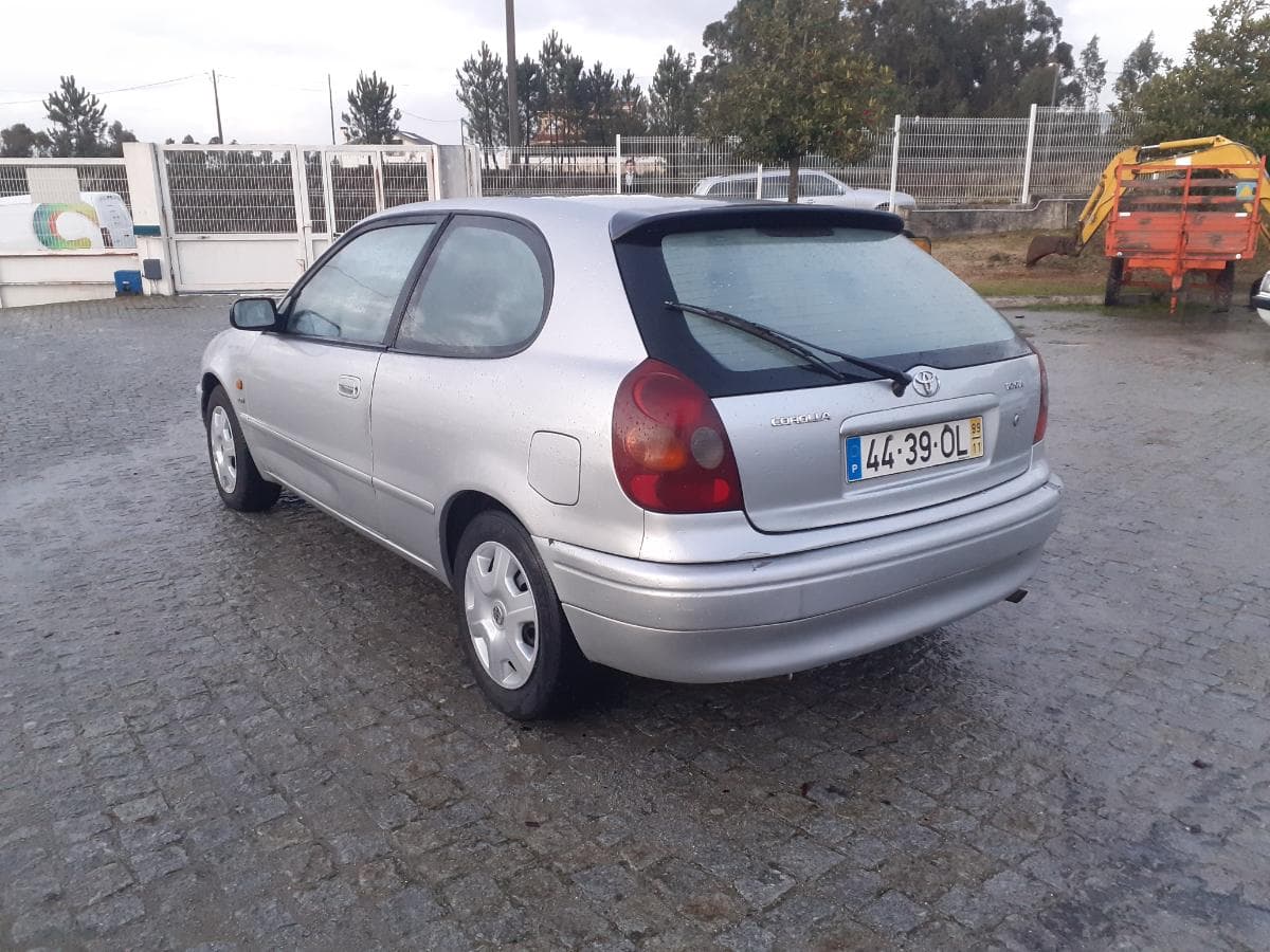Toyota Corolla 2.0D Van · Ano 1999 — imagen 6