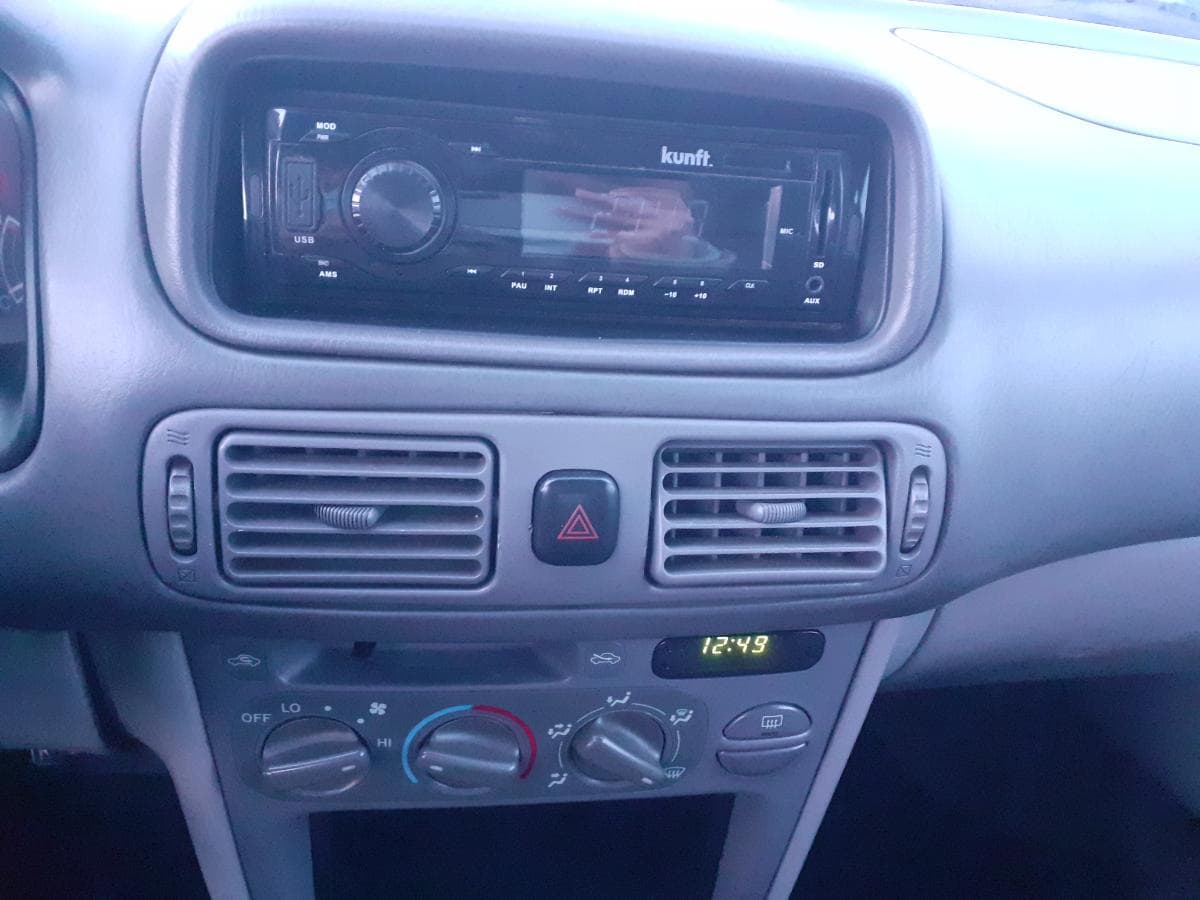Toyota Corolla 2.0D Van · Ano 1999 — imagen 15