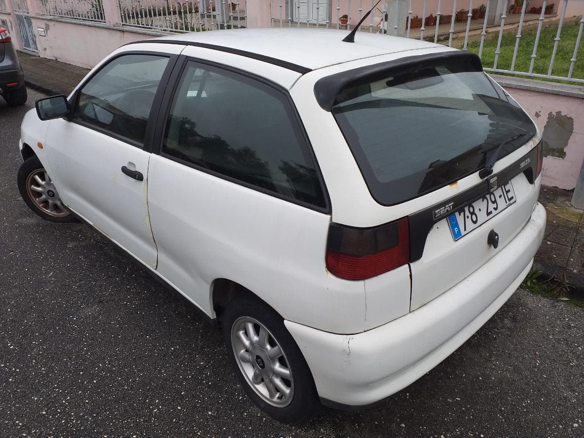 Seat Ibiza Van — imagem 4