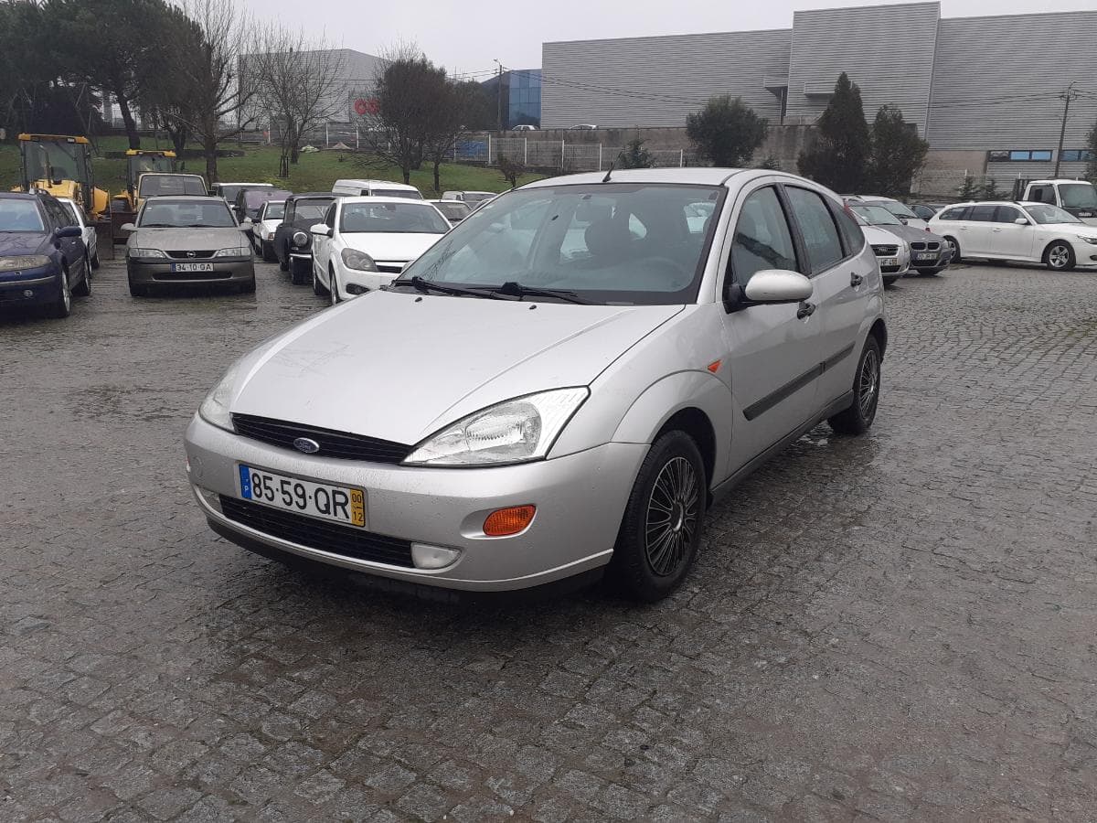Ford Focus 1.4 · Ano 2000 — imagen 3