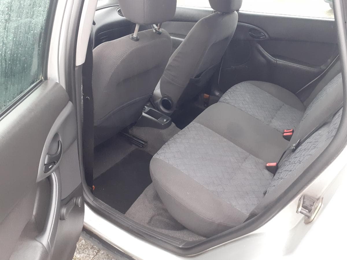 Ford Focus 1.4 · Ano 2000 — imagen 15