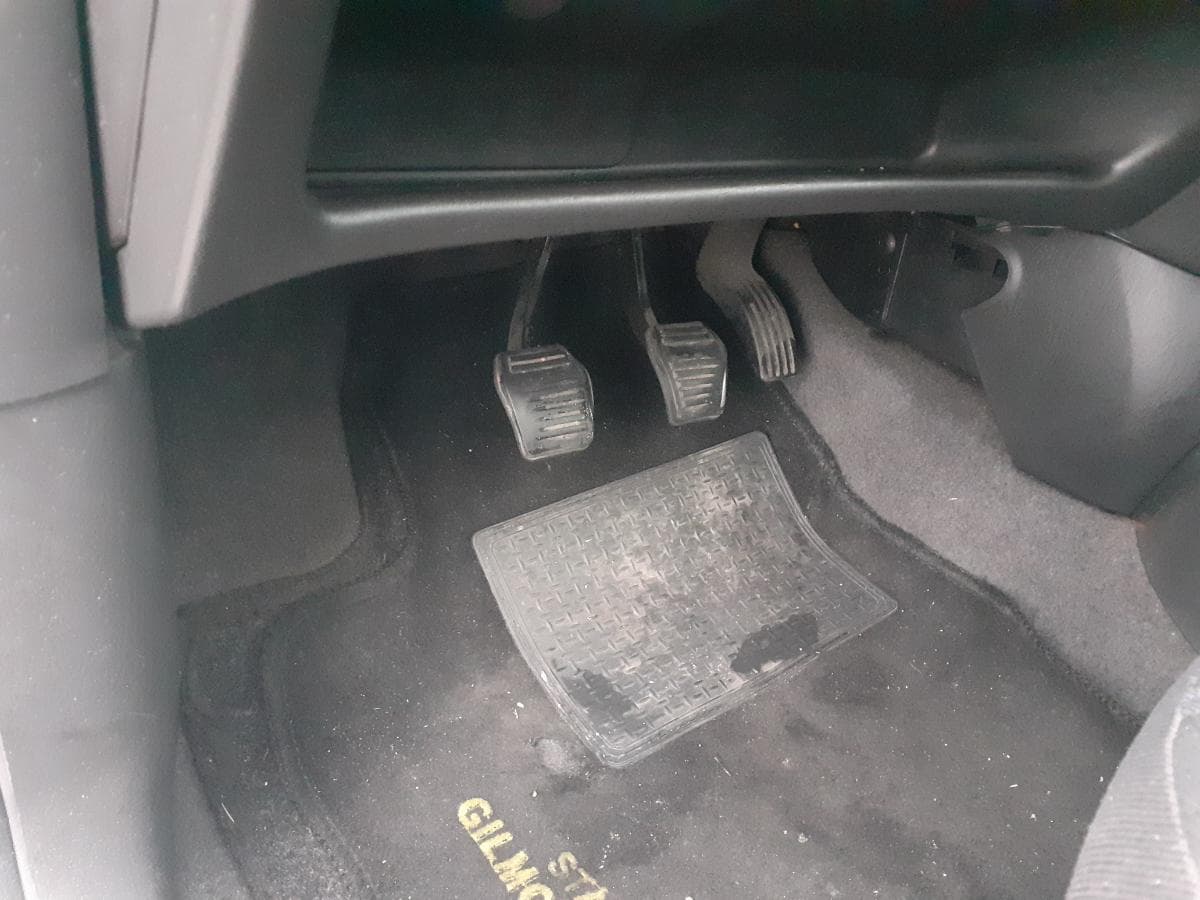 Ford Focus 1.4 · Ano 2000 — imagen 22