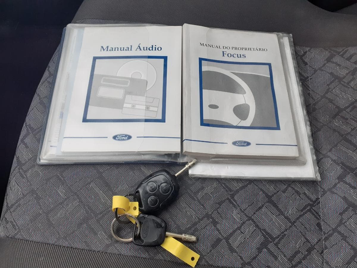 Ford Focus 1.4 · Ano 2000 — imagen 23