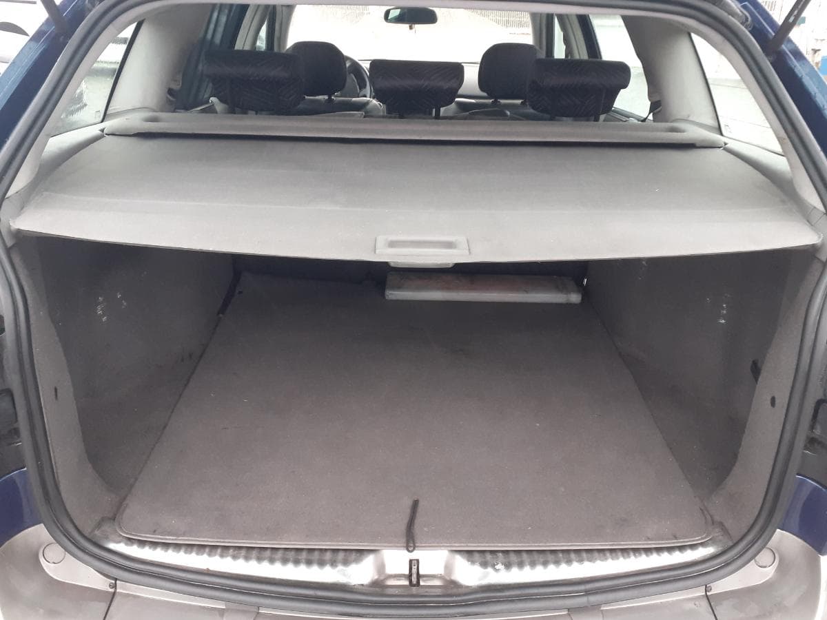 Renault Laguna 1.9 DCI · Ano 2003 — imagen 8