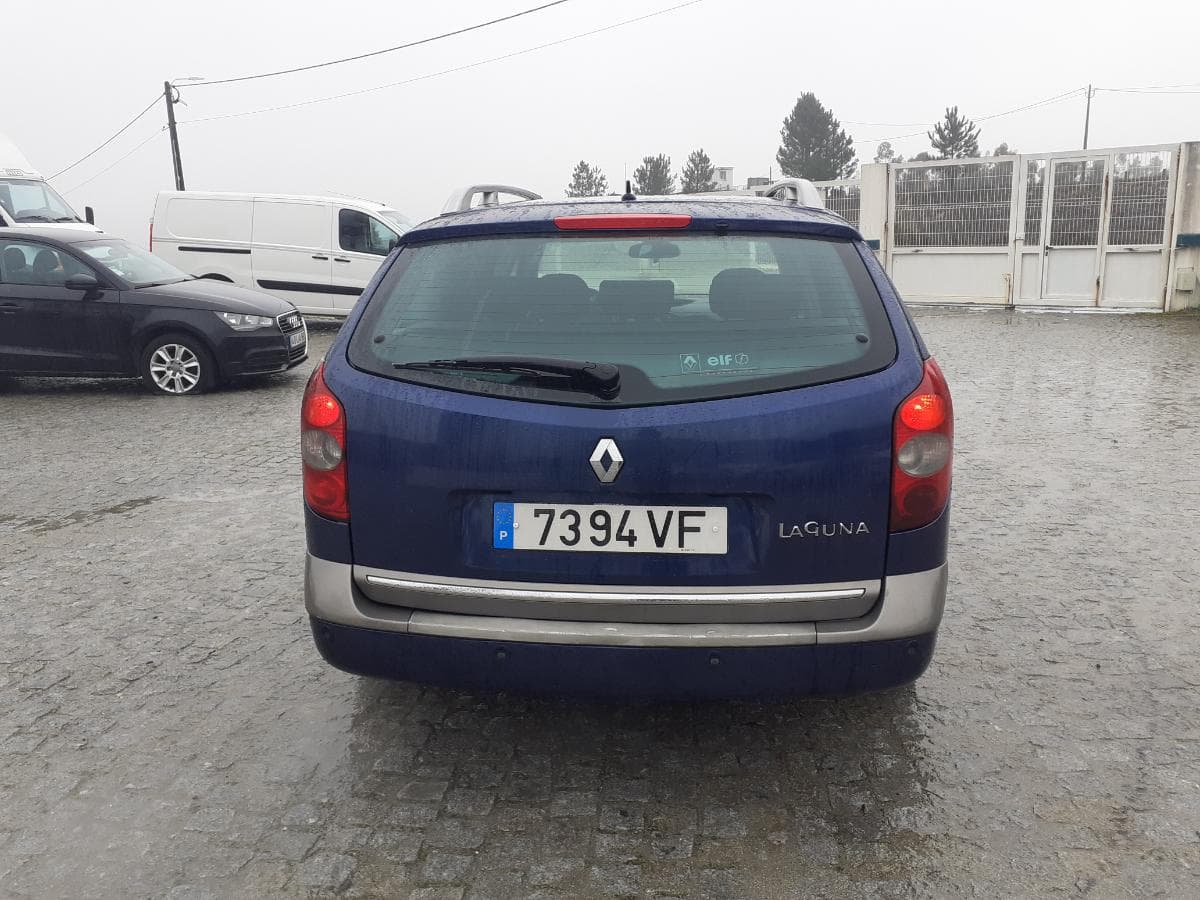 Renault Laguna 1.9 DCI · Ano 2003 — imagen 5