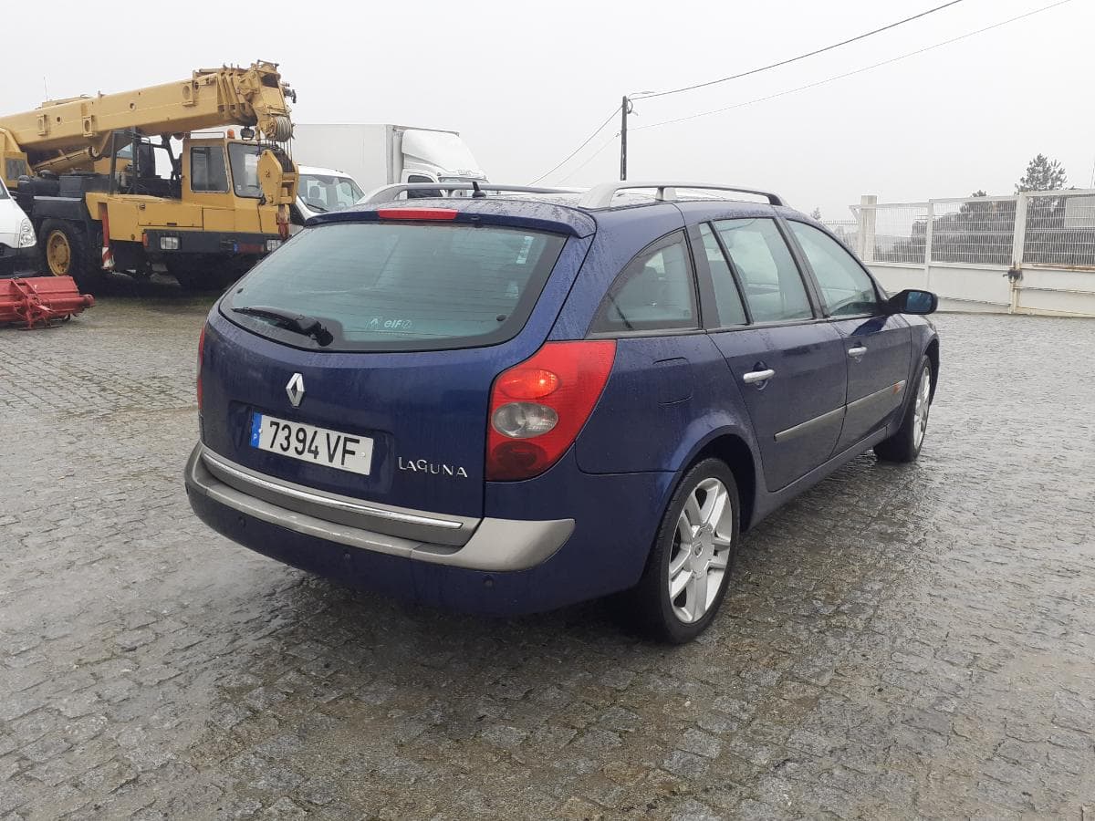 Renault Laguna 1.9 DCI · Ano 2003 — imagen 4