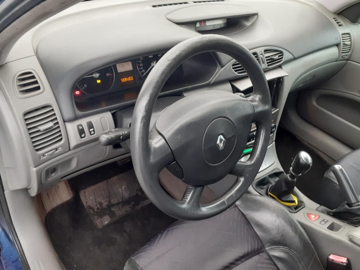 Renault Laguna 1.9 DCI · Ano 2003 — imagen 15