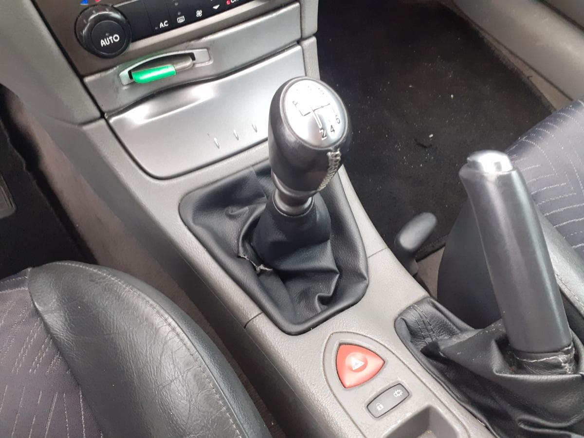 Renault Laguna 1.9 DCI · Ano 2003 — imagen 20