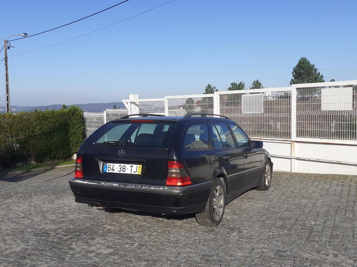 Mercedes-Benz C220 CDI · Ano 1998 — image 4