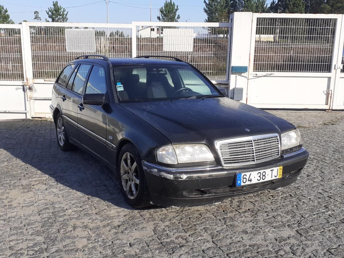 Mercedes-Benz C220 CDI · Ano 1998 — image 3
