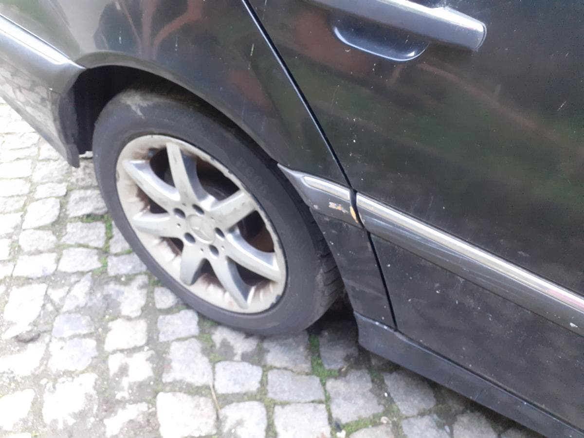 Mercedes-Benz C220 CDI · Ano 1998 — image 7