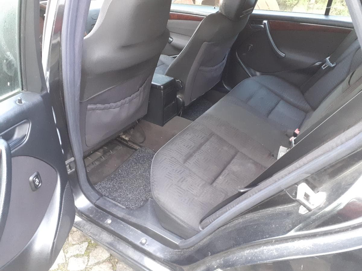 Mercedes-Benz C220 CDI · Ano 1998 — image 19