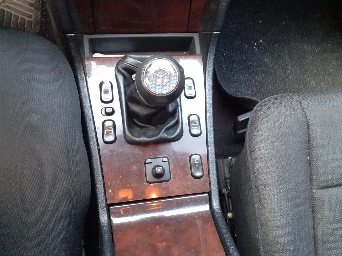 Mercedes-Benz C220 CDI · Ano 1998 — image 27