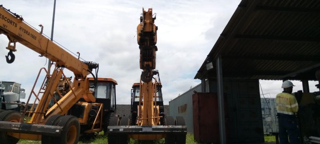 Grua Escorts Hydra 1665 - 16 Ton · — image 2