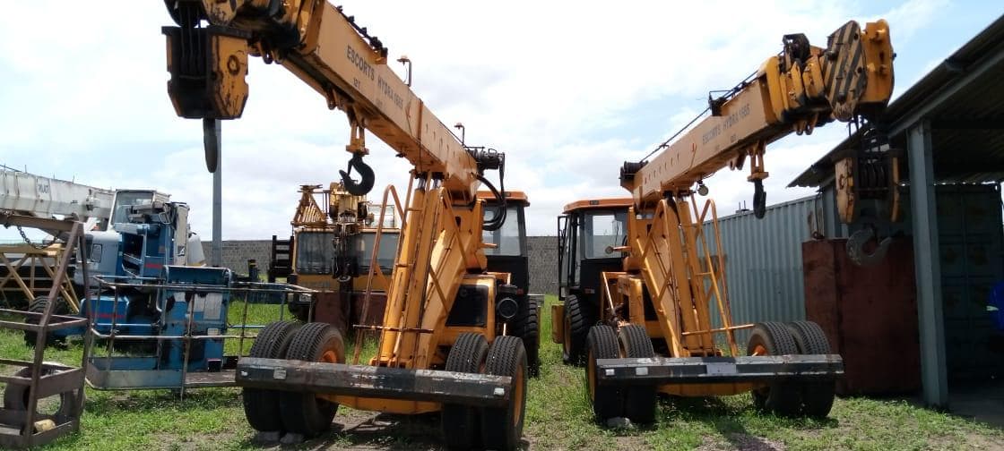 Grua Escorts Hydra 1665 - 16 Ton · — image 5