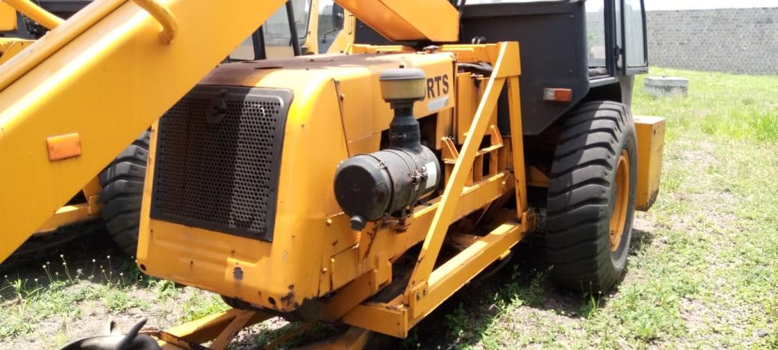 Grua Escorts Hydra 1665 - 16 Ton · — image 11