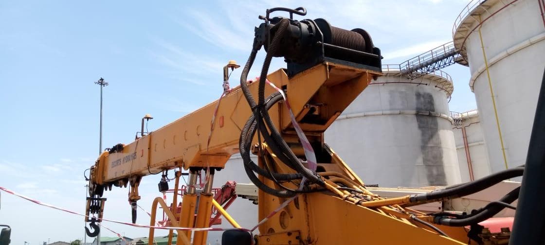 Grua Escorts Hydra 1665 - 16 Ton · — image 5