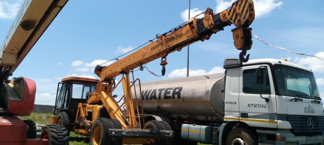 Grua Escorts Hydra 1665  - 16 Ton ·