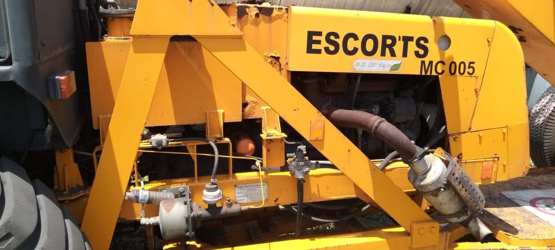 Grua Escorts Hydra 1665 - 16 Ton · — image 14