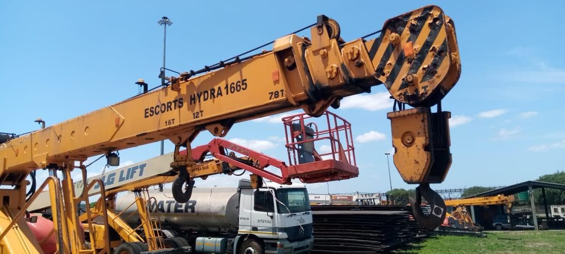 Grua Escorts Hydra 1665  - 16 Ton · — imagen 3