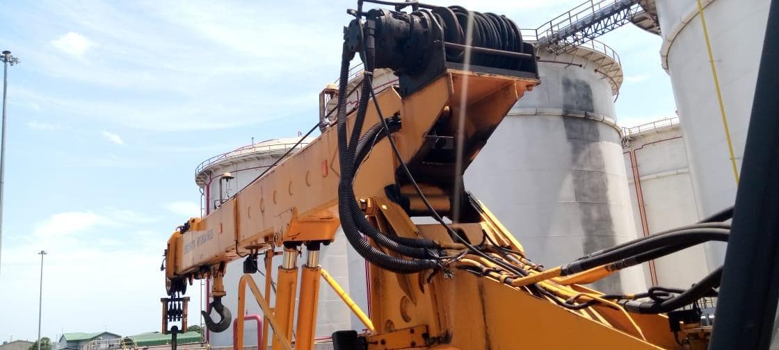 Grua Escorts Hydra 1665  - 16 Ton · — imagen 4