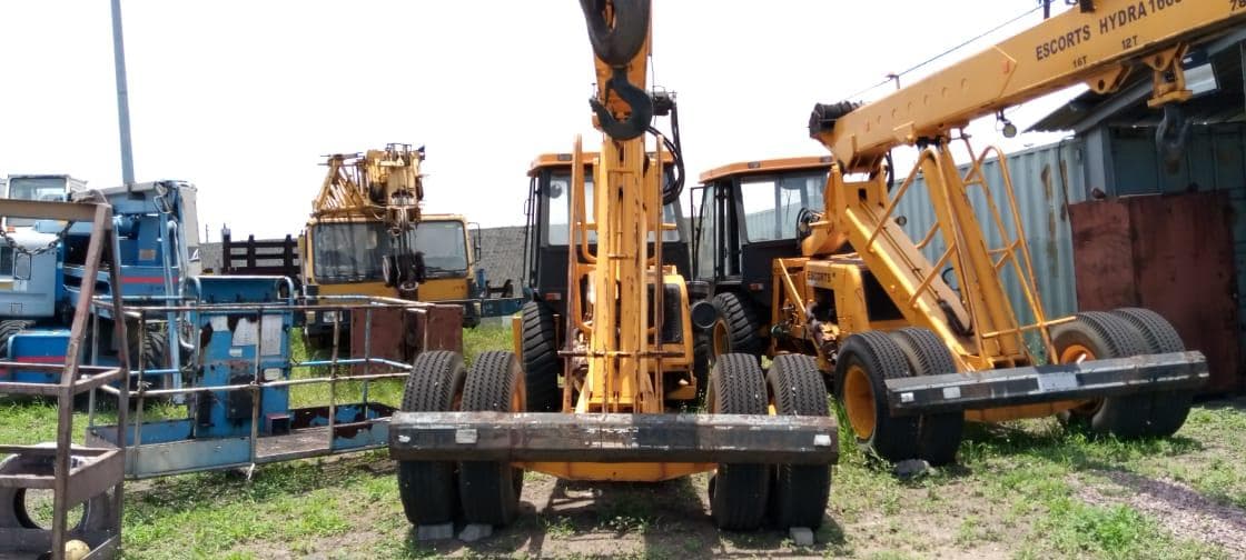 Grua Escorts Hydra 1665 - 16 Ton · — imagen 2