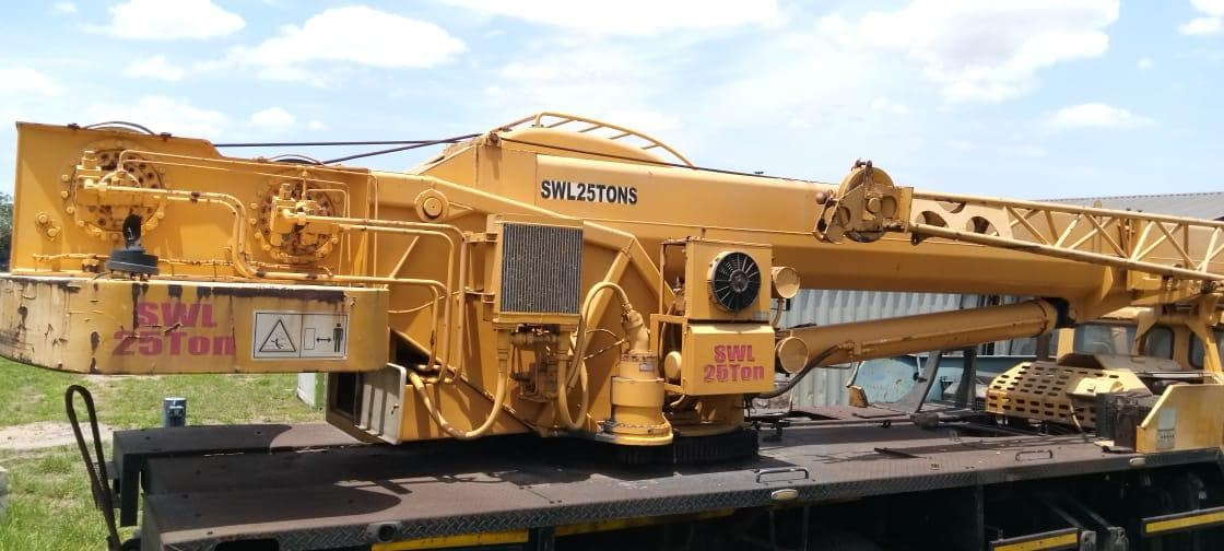 Grua XCMG 25 Ton · — image 5