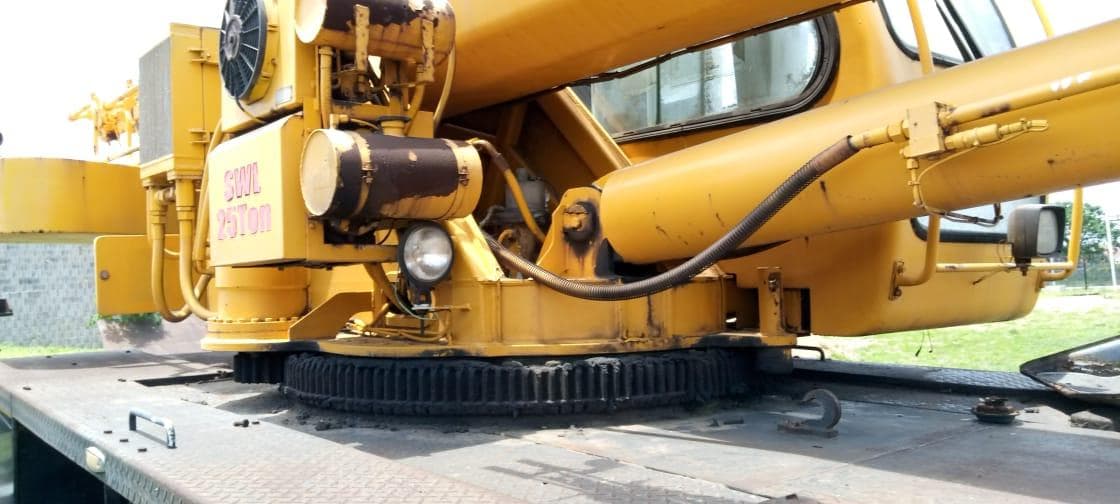 Grua XCMG 25 Ton · — image 10