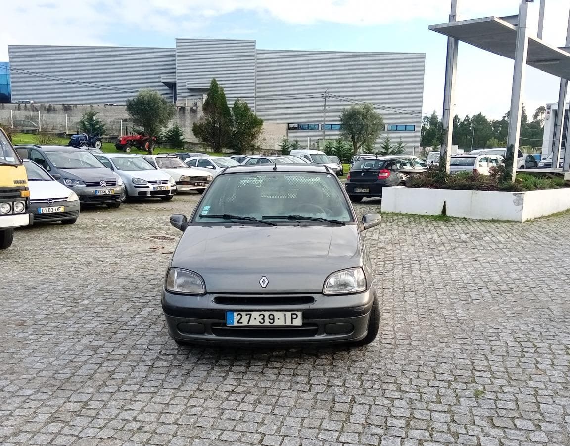 Renault Clio · Ano 1997 — imagen 2