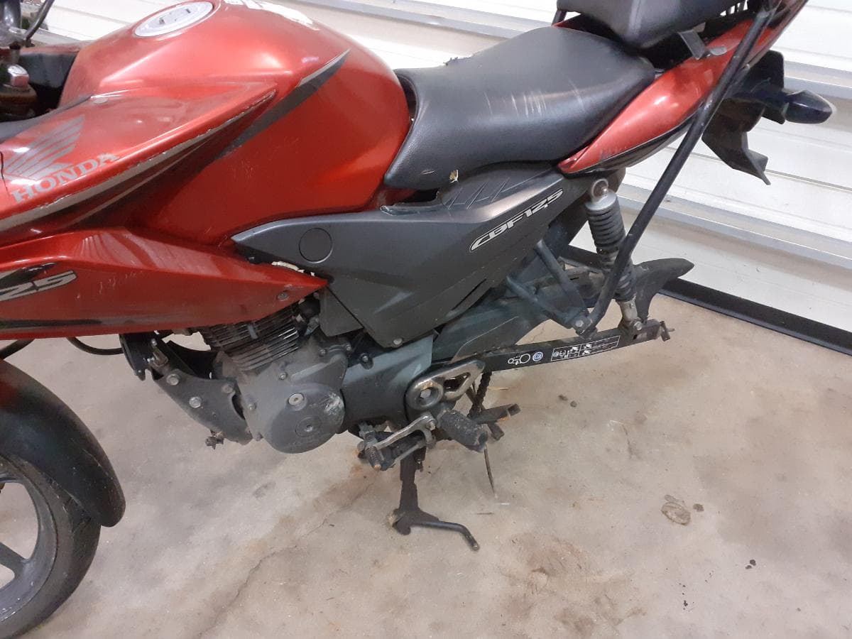 Honda CBF · Ano 2014 — imagem 8
