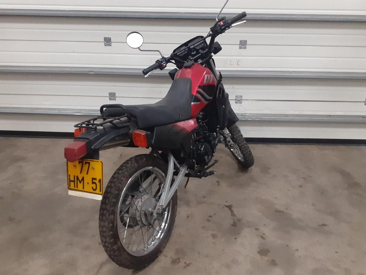 Yamaha DT · Ano 2001 — image 3