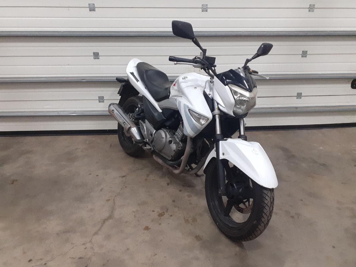 Suzuki GW · Ano 2014