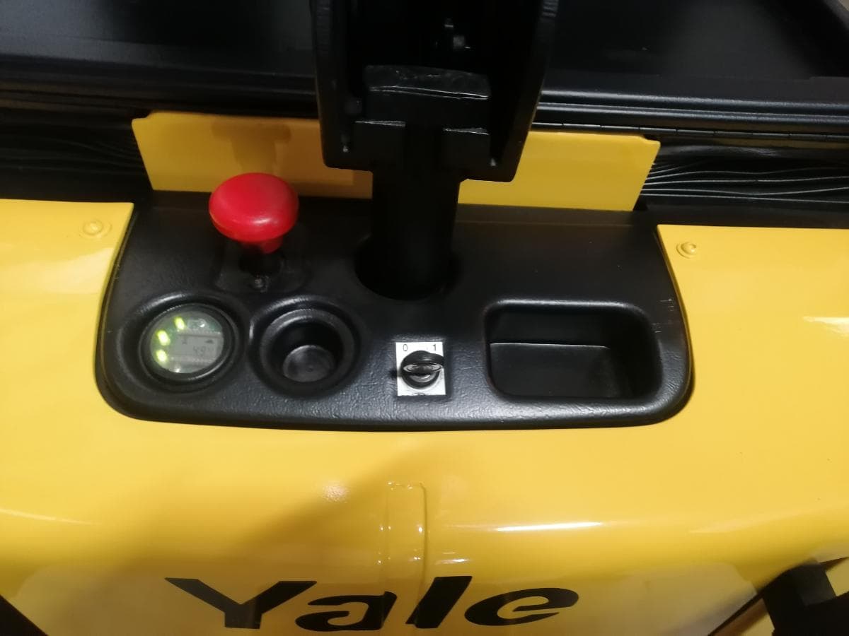 Stacker Yale MS 12X · Ano 2003 — imagem 9