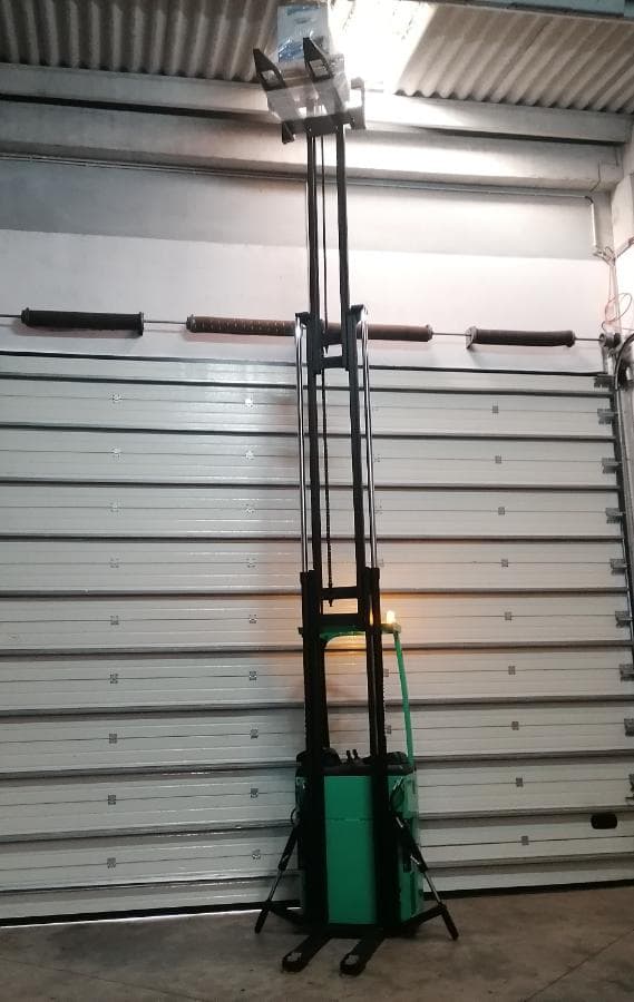 Retrátil Mitsubishi  · 1200Kg · Elevação 6.300mm — imagem 5