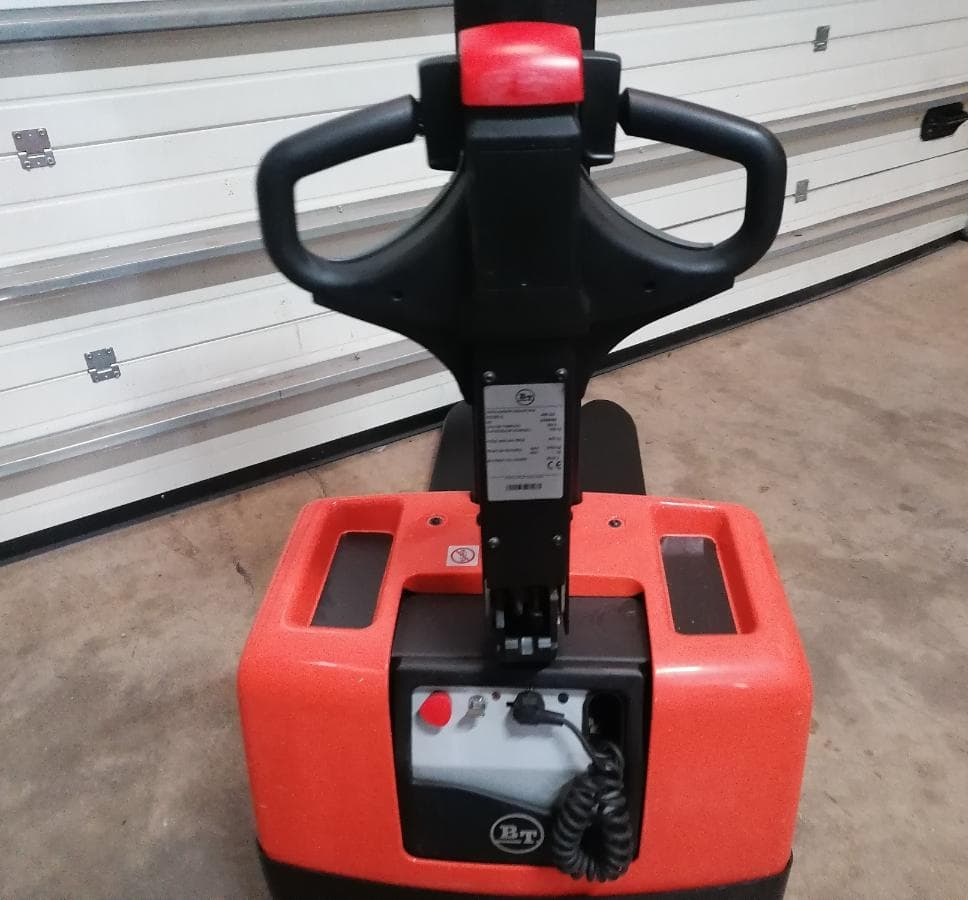 Stacker BT HWE 100 · Ano 2015 — image 6