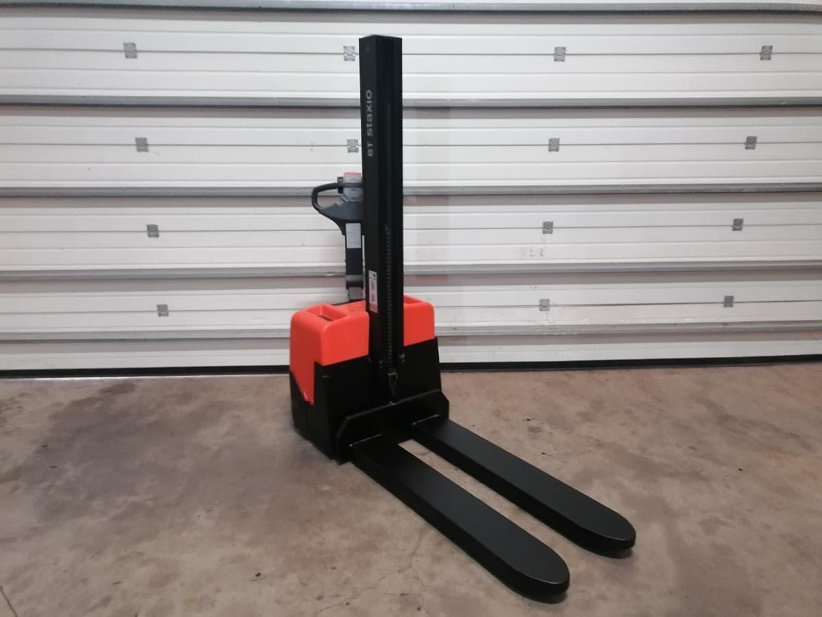 Stacker BT HWE 100 · Ano 2015 — image 2
