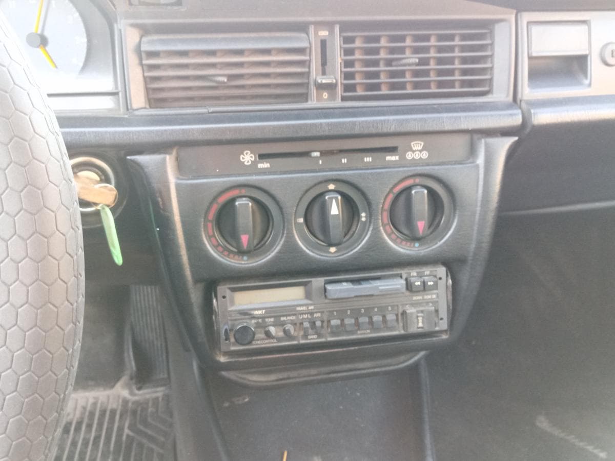 Mercedes-Benz 190D · Ano 1991 — imagen 12