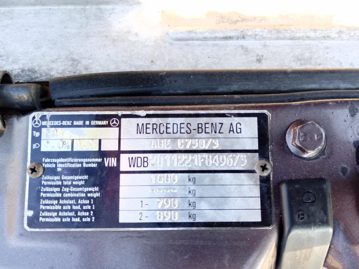 Mercedes-Benz 190D · Ano 1991 — imagen 9