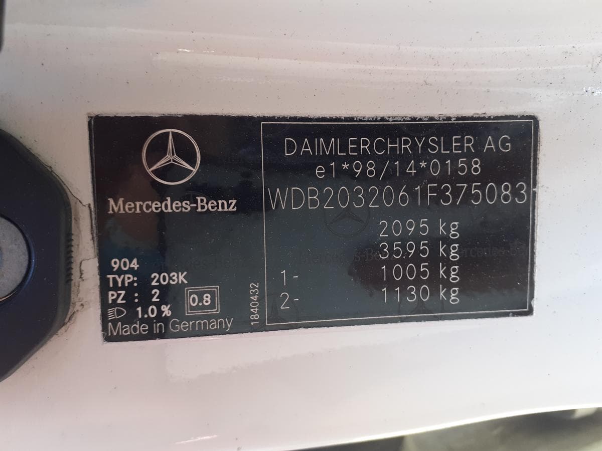 Mercedes-Benz C220 CDI · Ano 2003 — imagem 15