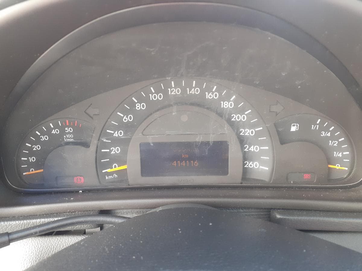 Mercedes-Benz C220 CDI · Ano 2003 — imagem 19