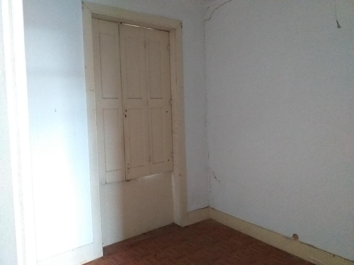 Moradia P/ Restauro · Vila Nova de Gaia — image 6