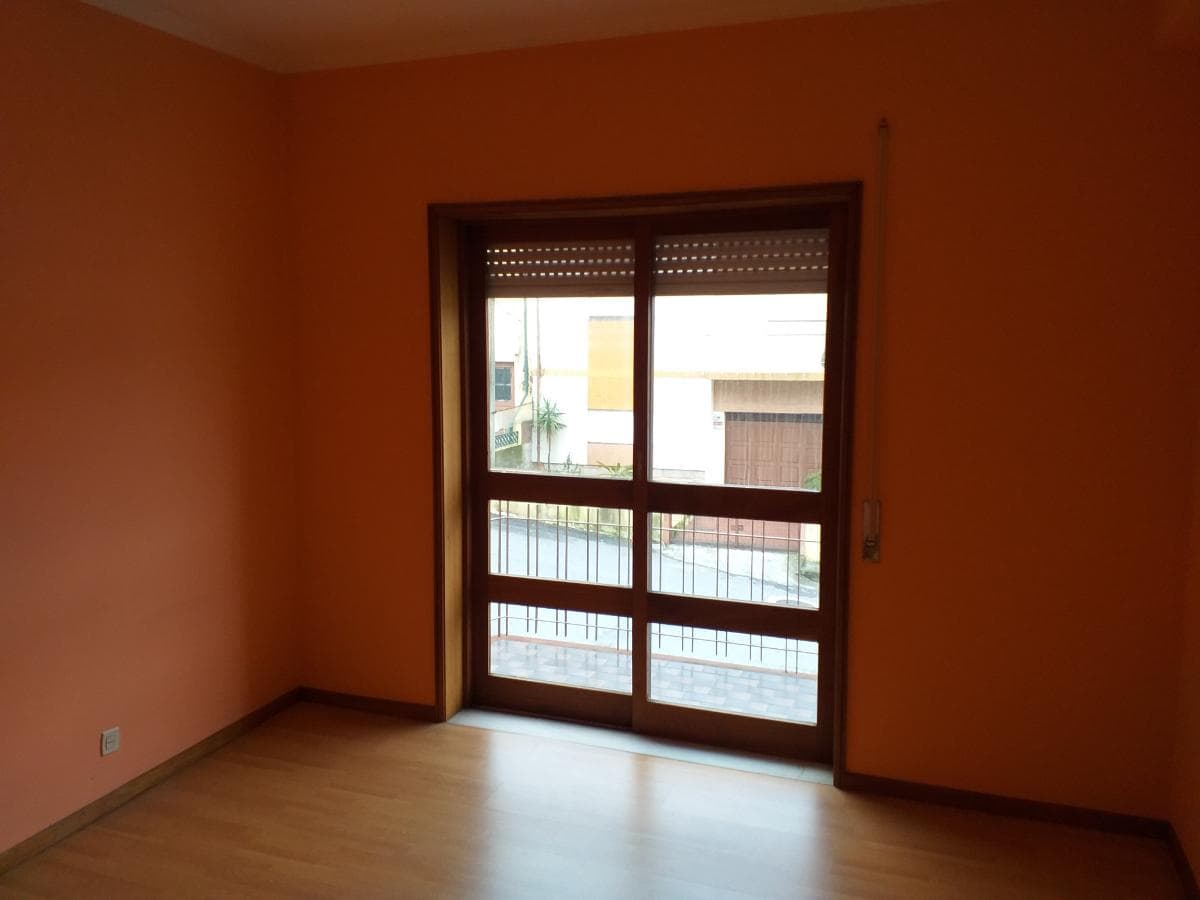 Apartamento T3 + Garagem · Vila Nova de Gaia — image 4