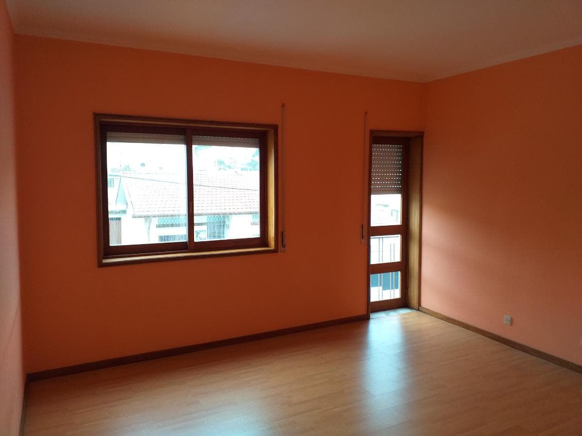 Apartamento T3 + Garagem · Vila Nova de Gaia — image 3