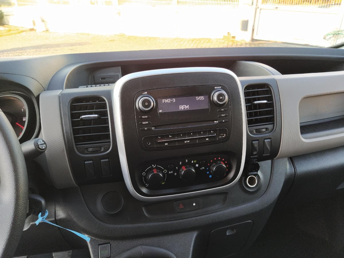 Renault Trafic 1.6 DCI · Ano 2019 — imagem 17